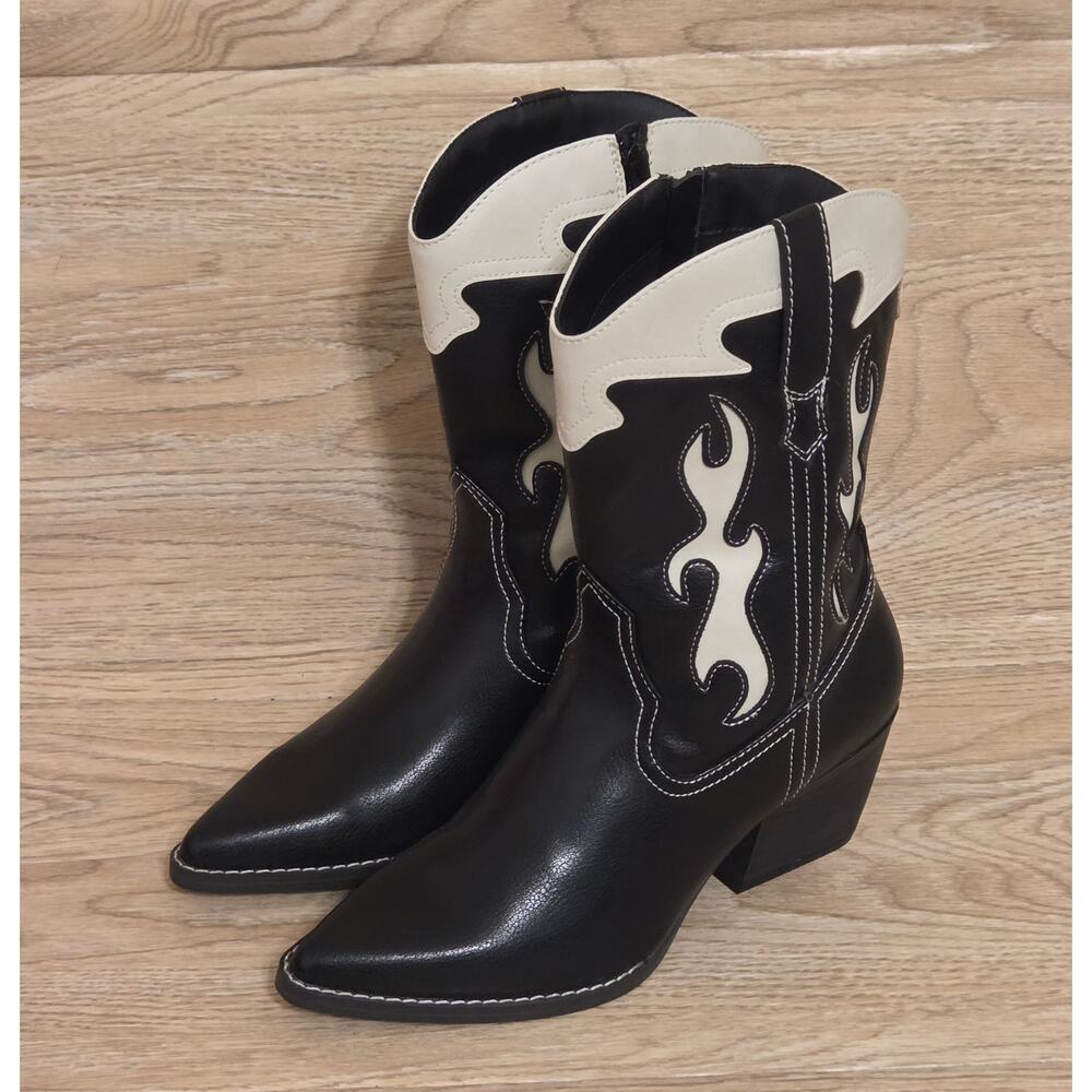 Universal Thread Black and White Western Ankle Boots